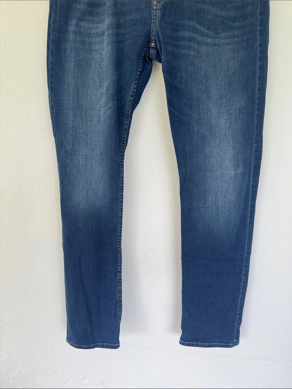 7 for all mankind The Straight men’s dark wash five pocket denim jeans size 34